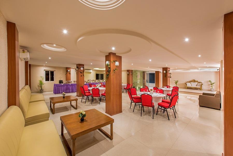 Hotel Manisha International Gaya Buitenkant foto